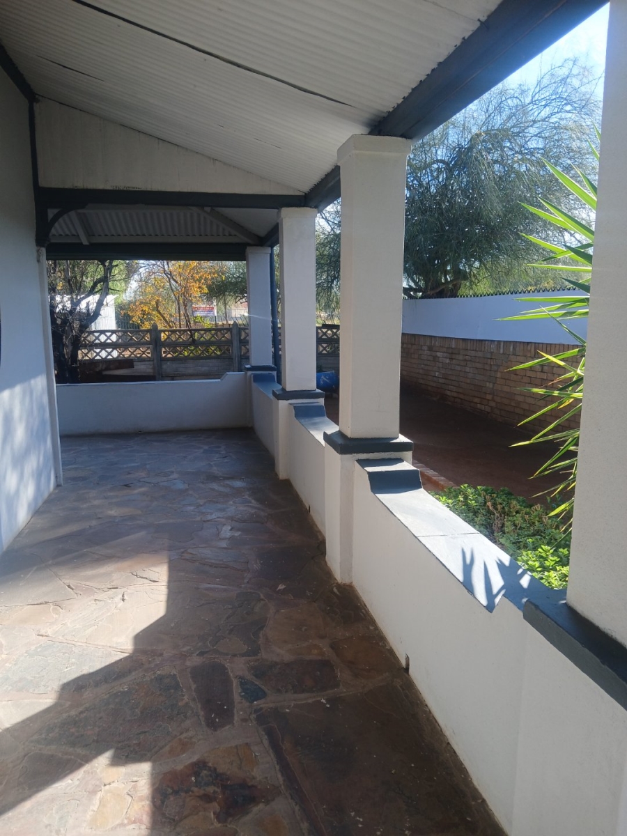 4 Bedroom Property for Sale in Kimberley North Northern Cape